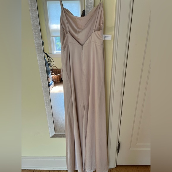 BRAND NEW WITH TAGS Fame and Partners Gown in Champagne - Picture 4 of 4